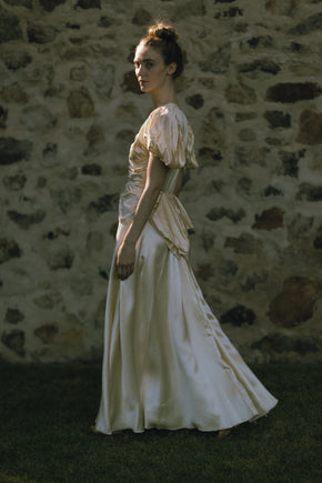 C. 1940s cream puff sleeve wedding gown