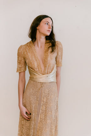 1930s ecru alençon lace trousseau robe