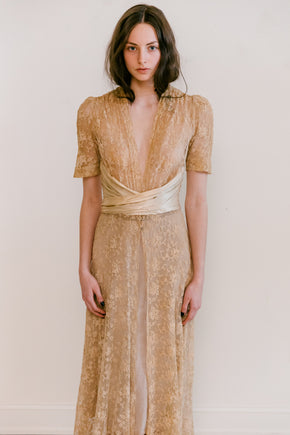 1930s ecru alençon lace trousseau robe