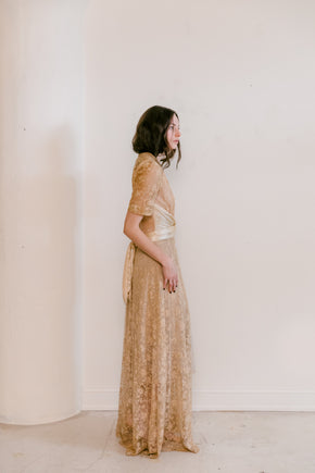 1930s ecru alençon lace trousseau robe