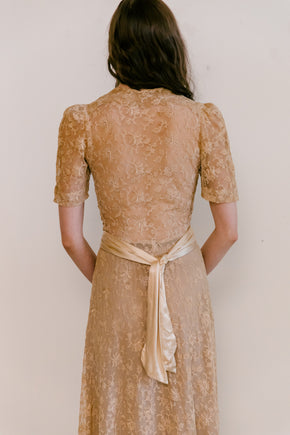 1930s ecru alençon lace trousseau robe