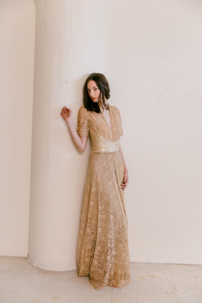 1930s ecru alençon lace trousseau robe