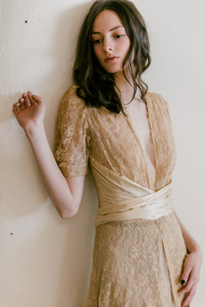 1930s ecru alençon lace trousseau robe