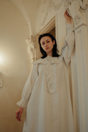 1880s  English nightdress