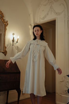 1880s  English nightdress