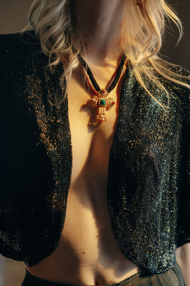 Vintage Elizabeth taylor for Avon Cross articulated  necklace