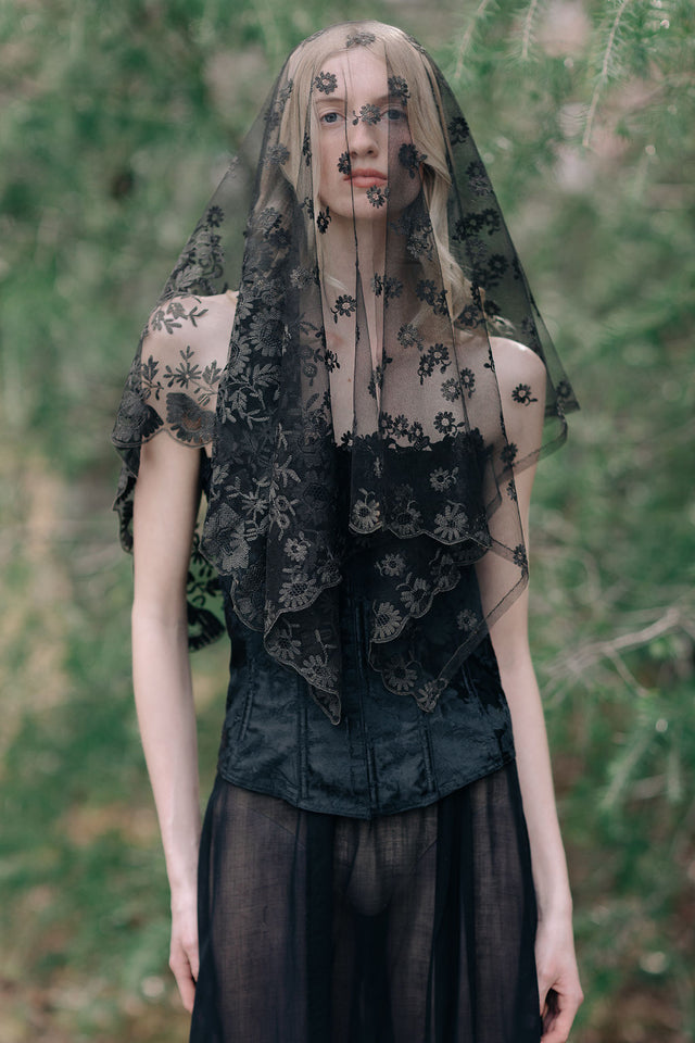 1830s silk lace bonnet veil