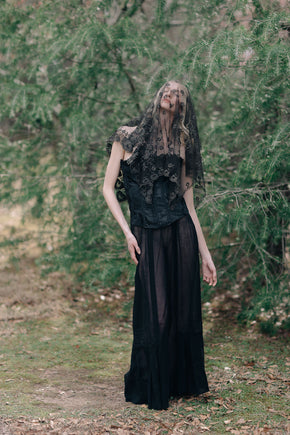 1830s silk lace bonnet veil