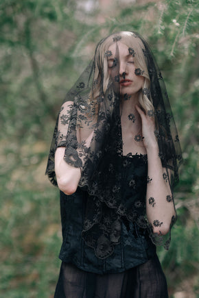 1830s silk lace bonnet veil