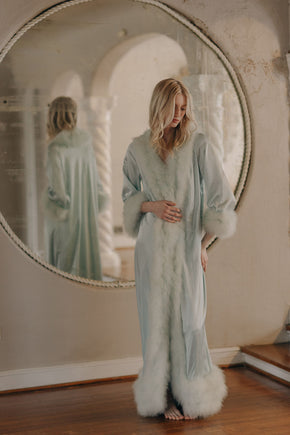 Vintage Lucie Ann blue marabou Feather Robe