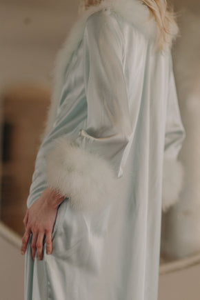 Vintage Lucie Ann blue marabou Feather Robe