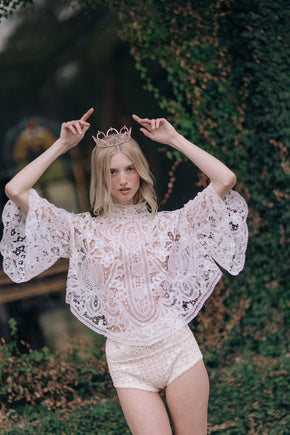 Vintage deadstock prong set rhinestone tiara