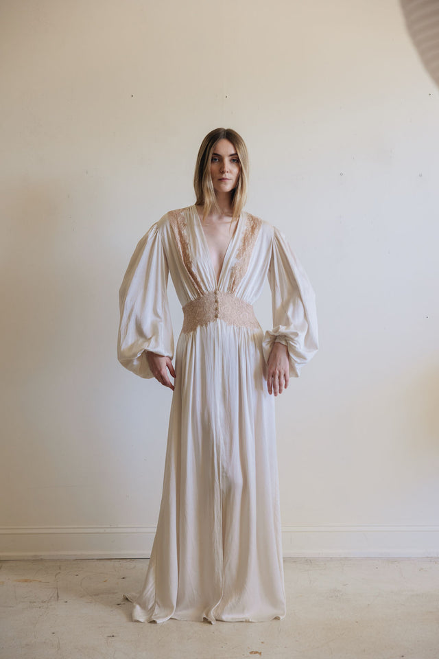 1930s blouson sleeve silk robe