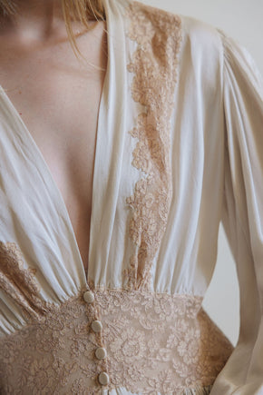 1930s blouson sleeve silk robe