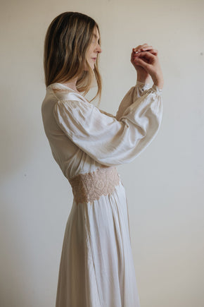 1930s blouson sleeve silk robe