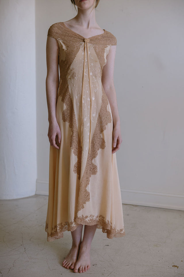 Antique 1930s Italian ballet pink ecru lace nightgown