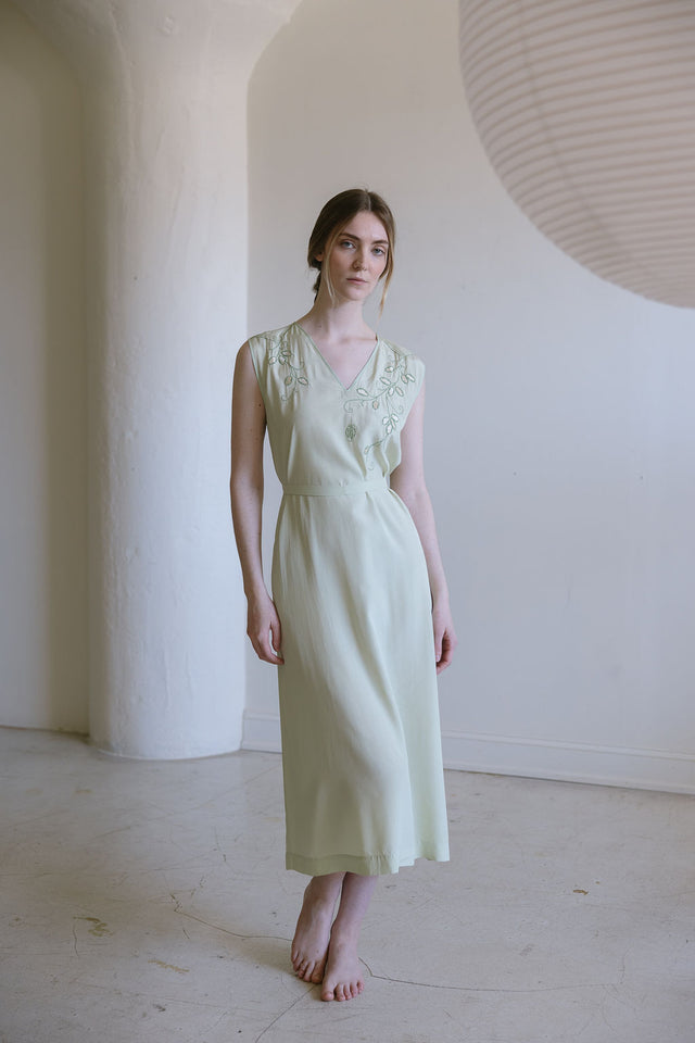 1920s French green silk monogrammed floral dress