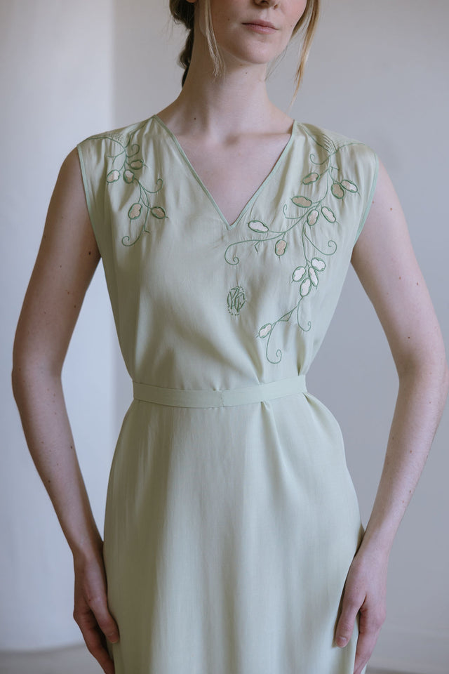 1920s French green silk monogrammed floral dress