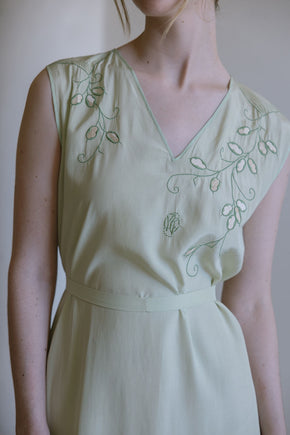 1920s French green silk monogrammed floral dress