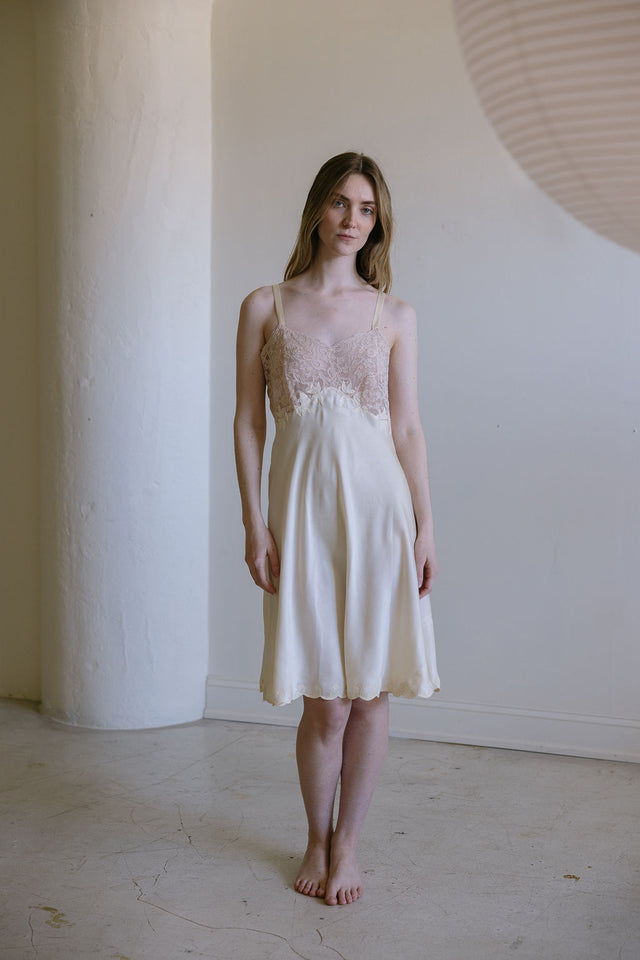 1930s cream silk lace scalloped slip
