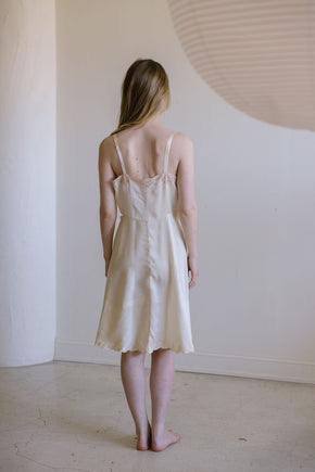 1930s cream silk lace scalloped slip
