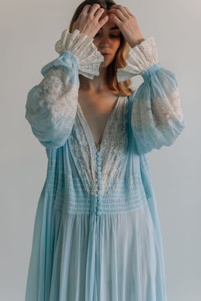 1930s blue lace French dressing robe