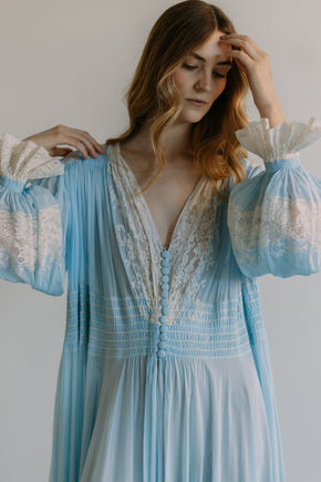 1930s blue lace French dressing robe