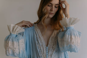 1930s blue lace French dressing robe