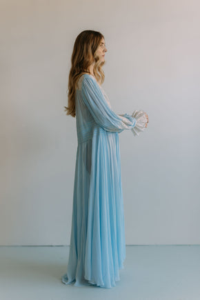 1930s blue lace French dressing robe