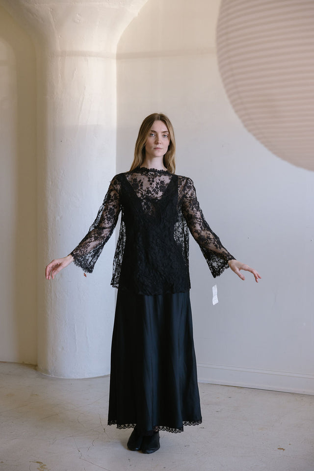 Lucie Ann deadstock chantilly lace set