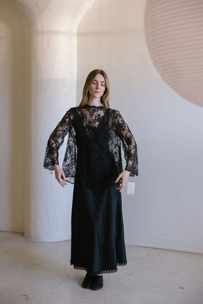 Lucie Ann deadstock chantilly lace set