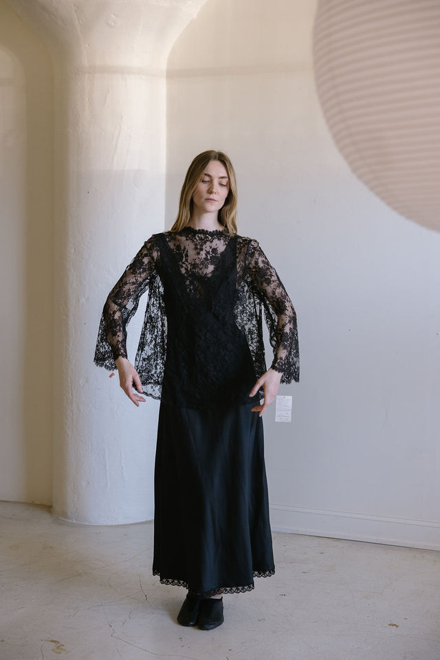 Lucie Ann deadstock chantilly lace set