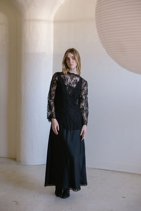 Lucie Ann deadstock chantilly lace set