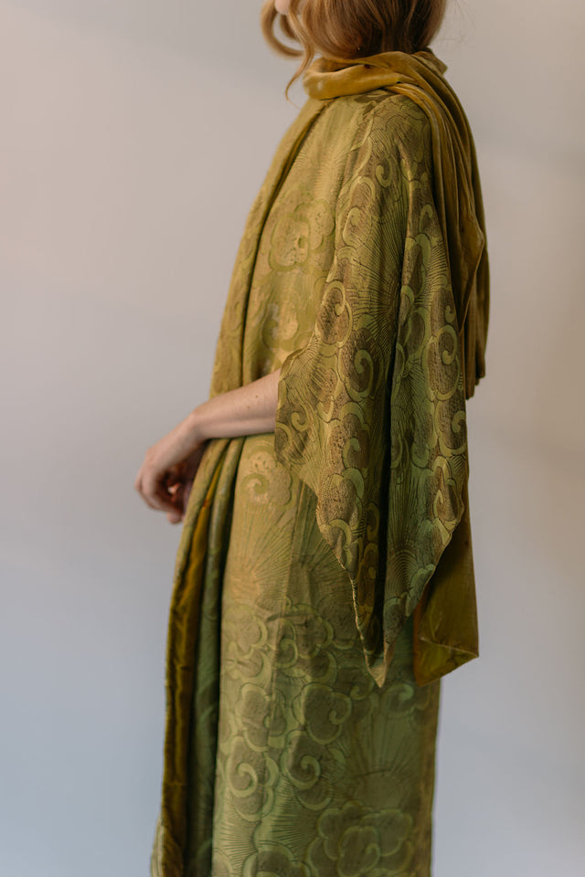 1920s French oriental Chartreuse lamé silk velvet coat