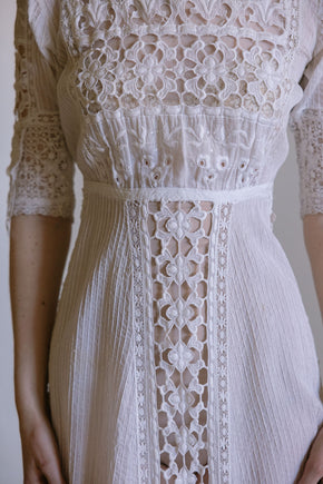 1900s lace cotton lawn gown