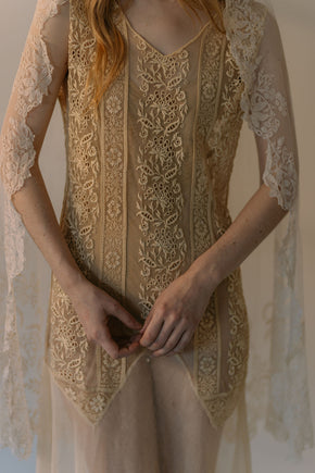 1900s lace veil with hair clip