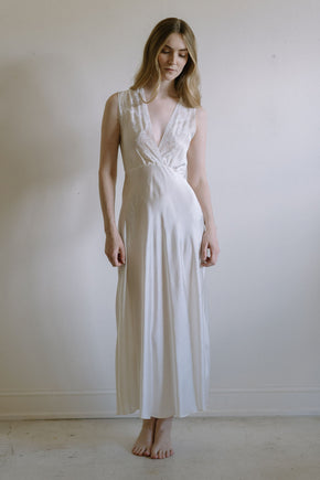 1930s French ivory silk lace nightgown