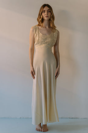 1930s bias cut Yellow embrodiered silk nightgown, France