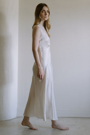 1930s French ivory silk lace nightgown