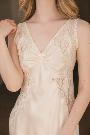 Vintage mid century Dior peignoir set