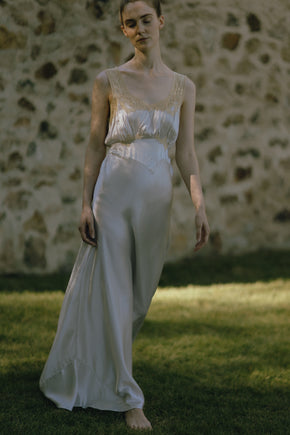 1930s iridescent lavender silk nightgown