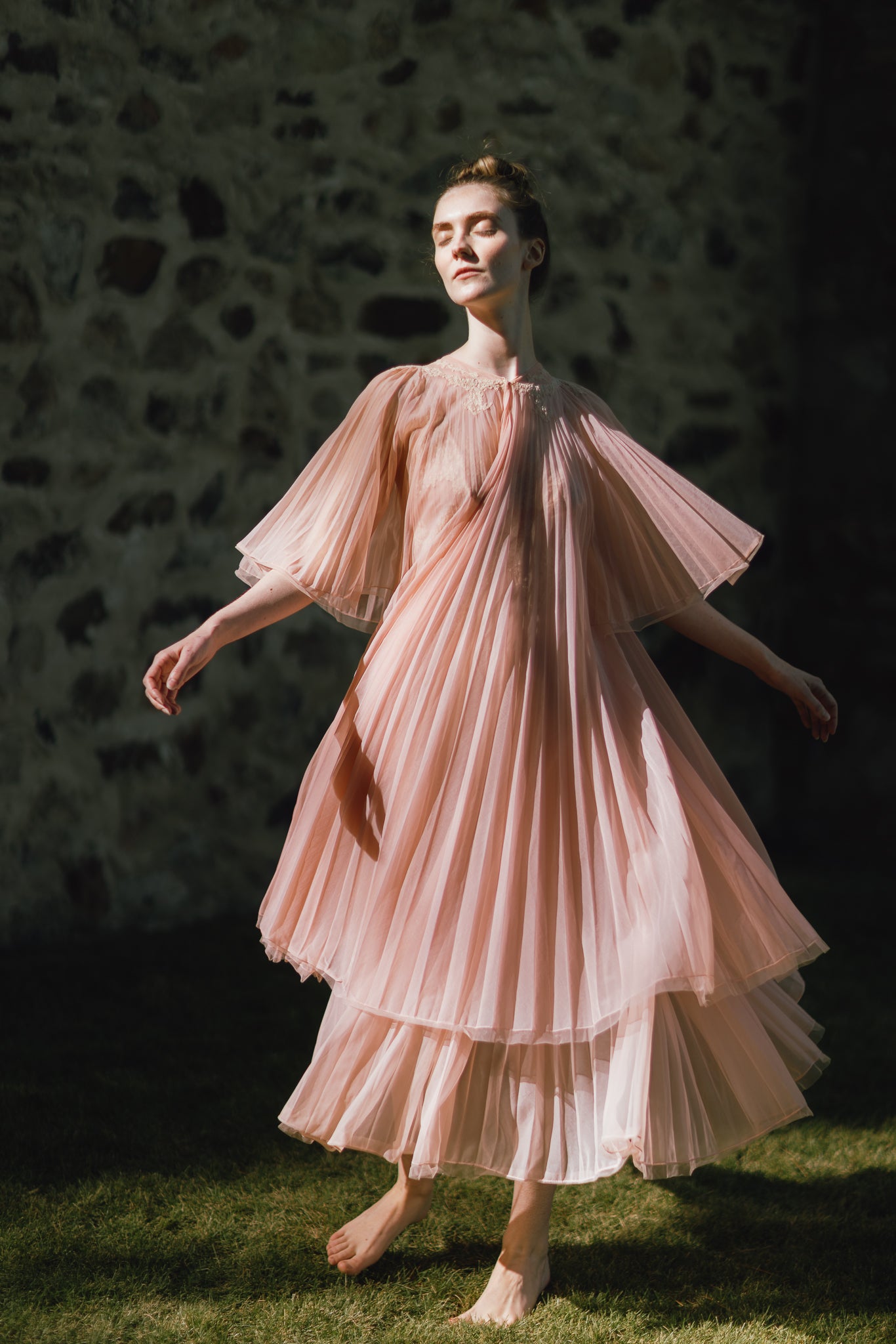 Vanity fair 1940s pink peignoir set