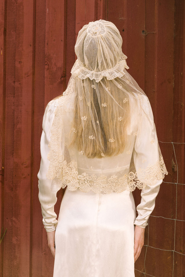 1800s lace net bonnet wedding veil