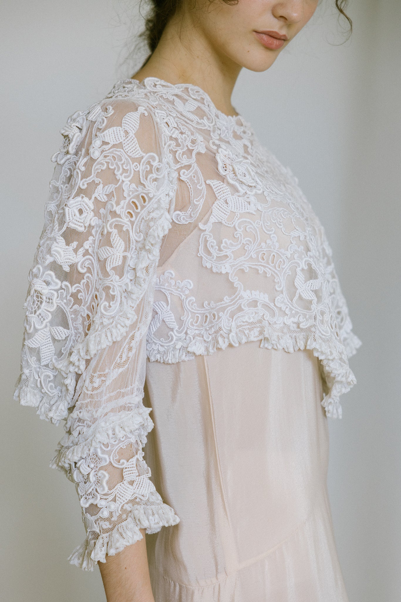 1910s pointed mixed lace embroidered blouse