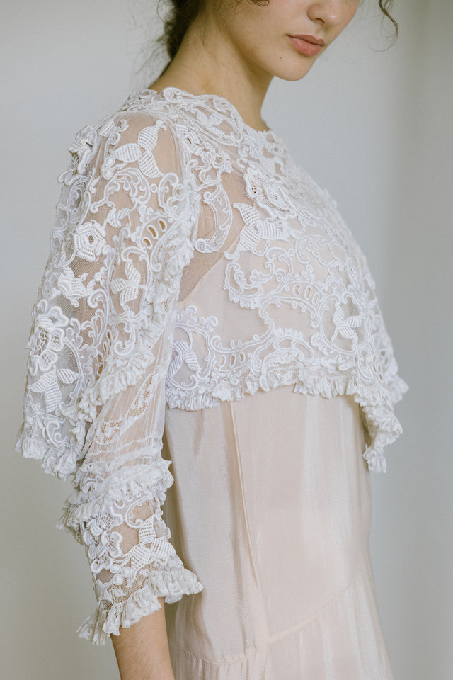 1910s pointed mixed lace embroidered blouse
