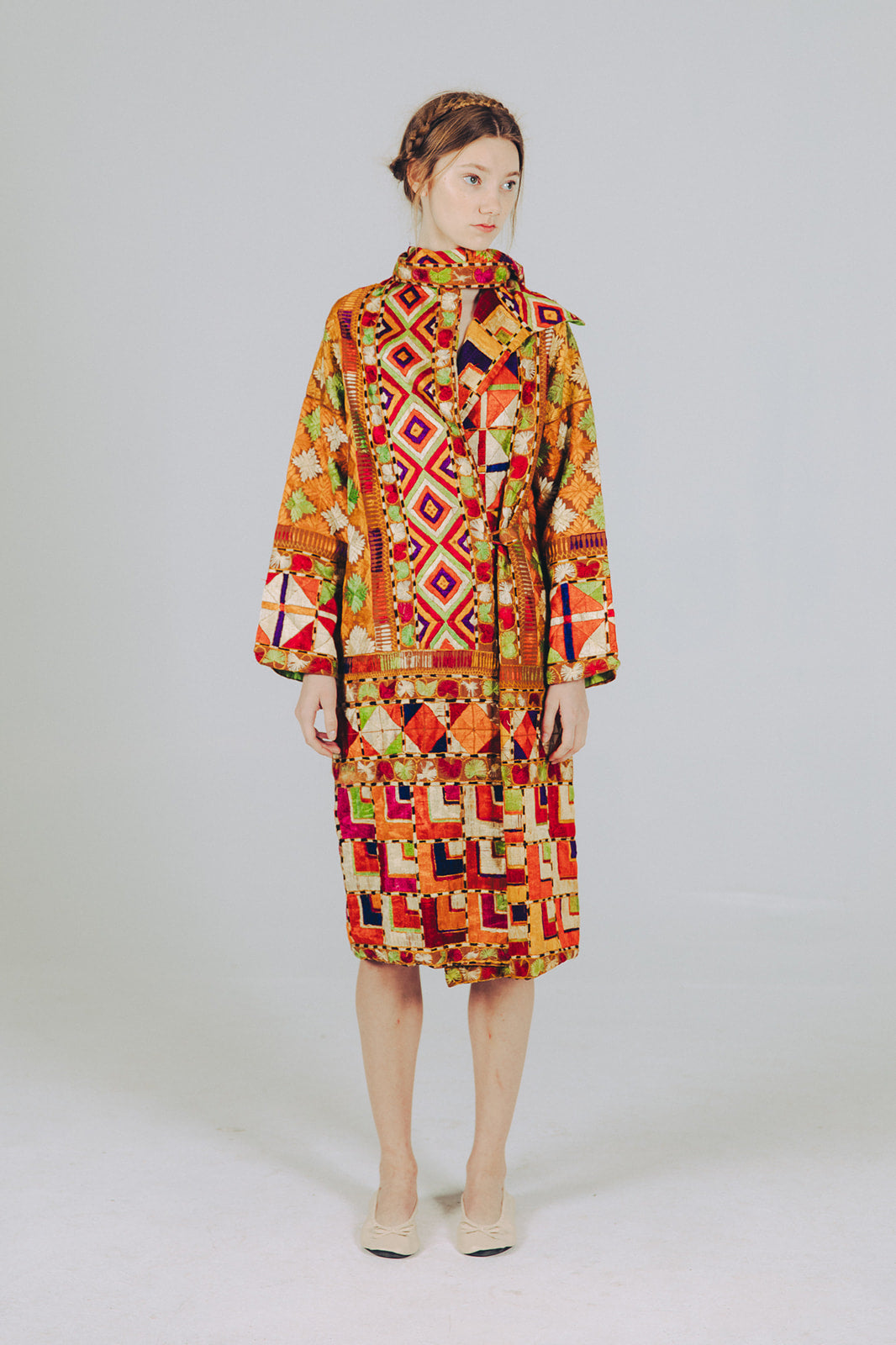 1920s silk Indian embroidered souvenir coat