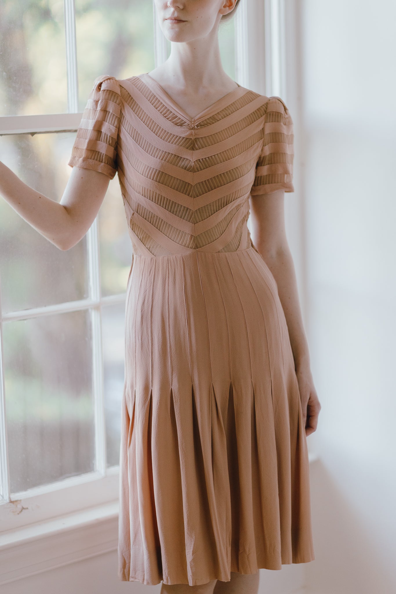 1930s rayon crepe day dress