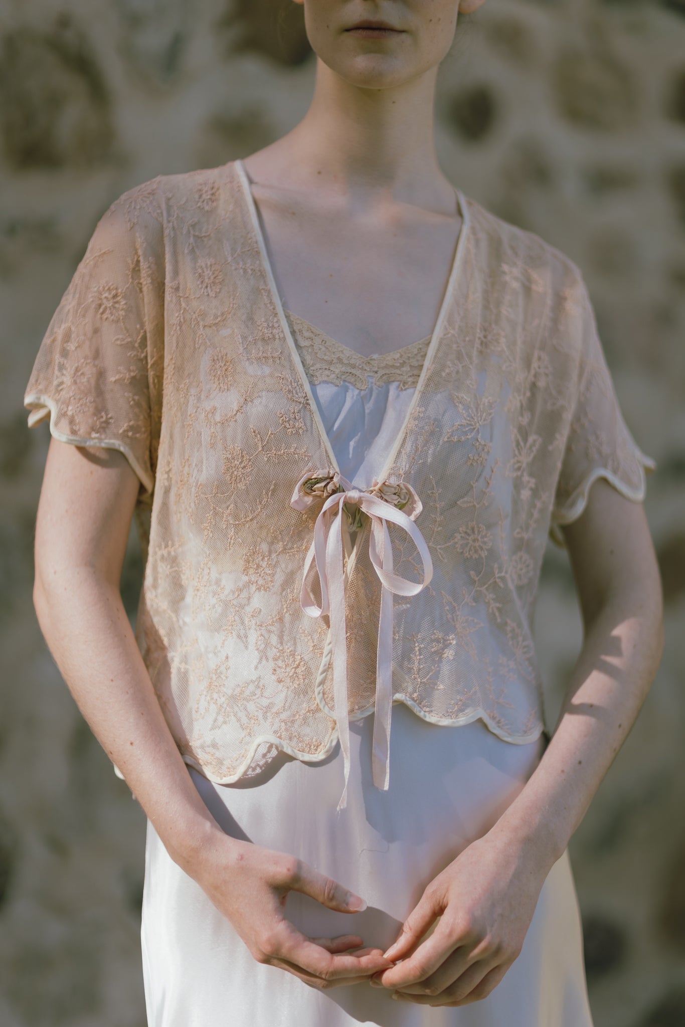 1920s scalloped lace bed jacket