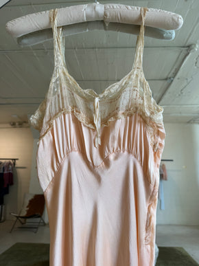 1930s silk lace bow half slip