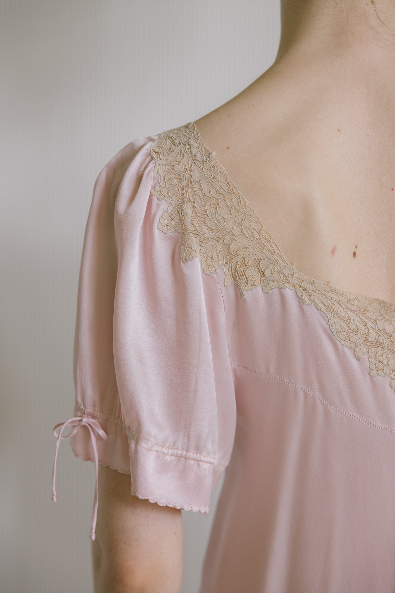 1930s light mauve silk satin lace gown, France
